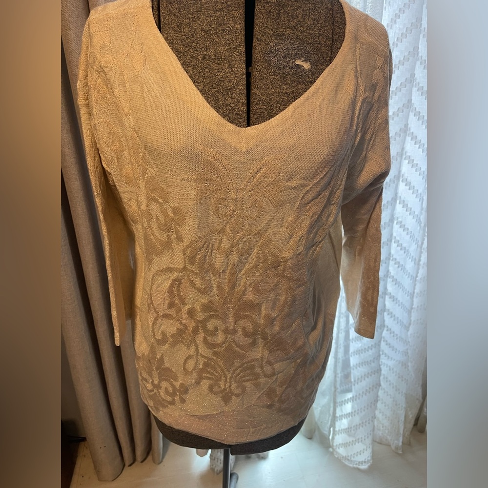 Sweater - Picture 2 of 6